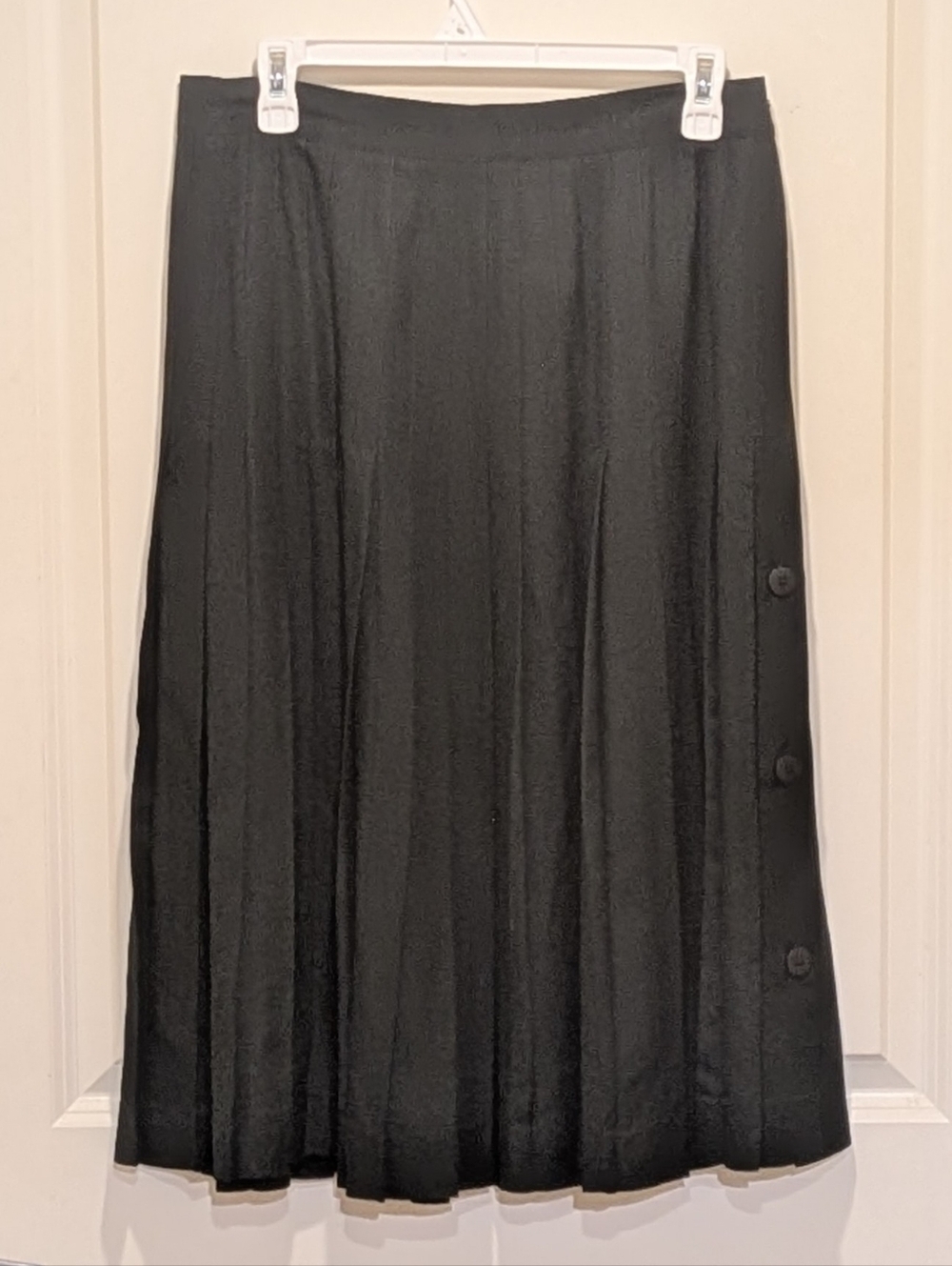 Classic Black Button-Accent A-Line Skirt
